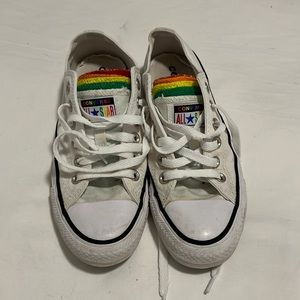 Rainbow tongue Converse allstars